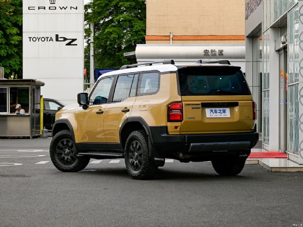 一汽丰田 普拉多 2024款 2.4T 悍野WX版 6座