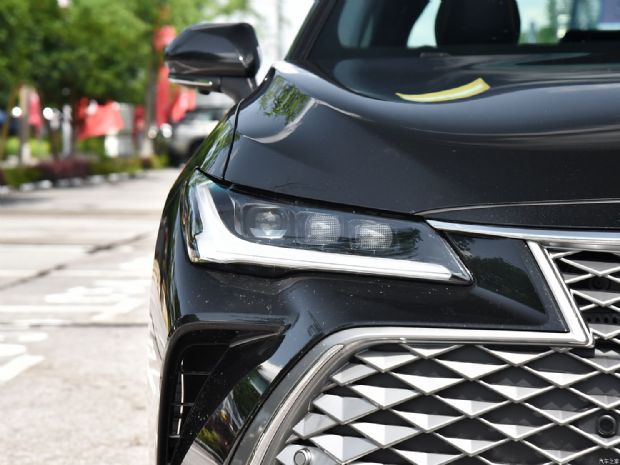 一汽丰田 亚洲龙 2024款 双擎 2.5L XLE尊贵版