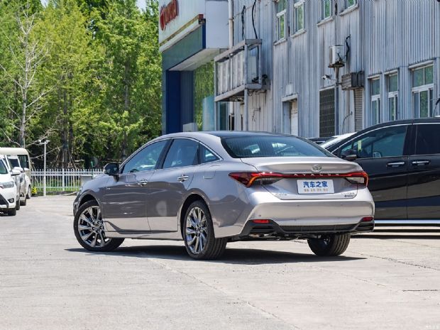 一汽丰田 亚洲龙 2024款 双擎 2.0L Limited旗舰版