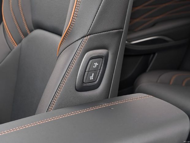 一汽丰田 亚洲龙 2024款 双擎 2.0L Limited旗舰版