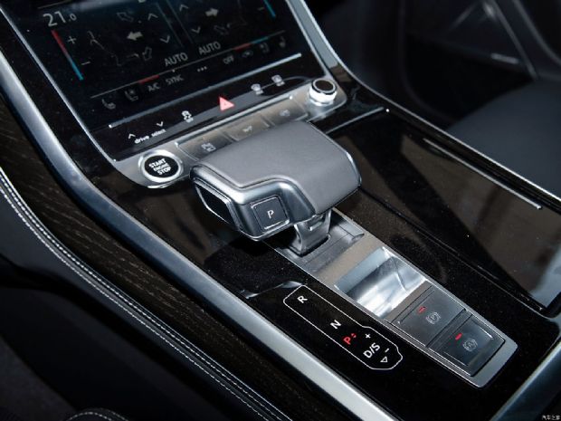 奥迪(进口) 奥迪Q8 2024款 55 TFSI