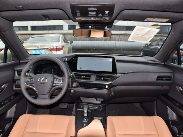 雷克萨斯 雷克萨斯UX 2024款 300h 探趣版