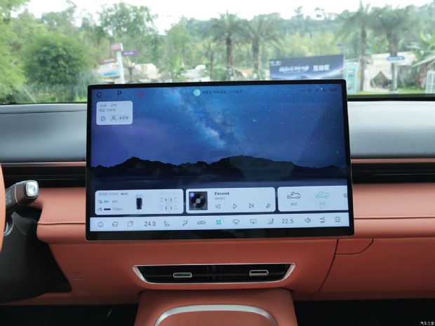  S07 2024 S07 215Max ǬǼADS SḚ