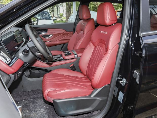  ;X70 PLUS 2025 1.5TGDI Ȱ 5