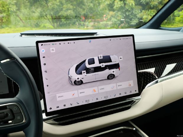 极氪 极氪009 2024款 七座过道版四驱 108kWh