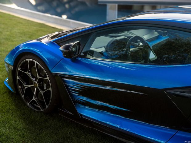 兰博基尼 Revuelto 2024款 Opera Unica