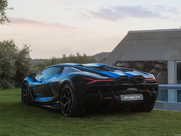 兰博基尼 Revuelto 2024款 Opera Unica