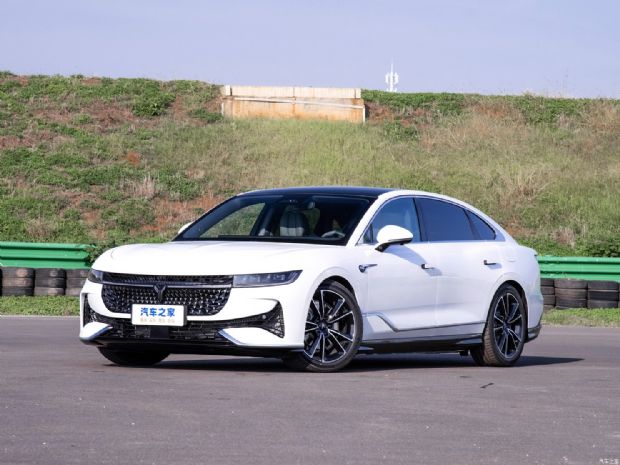 ͼ ͼ׷ 2024 PHEV 콢