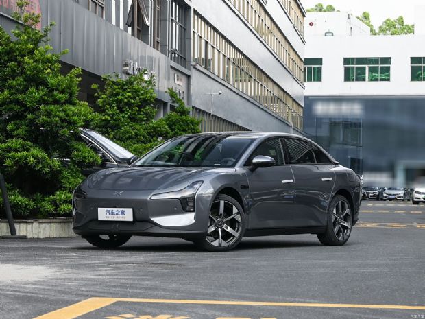 小鹏汽车 小鹏MONA M03 2025款 160kW 基本型