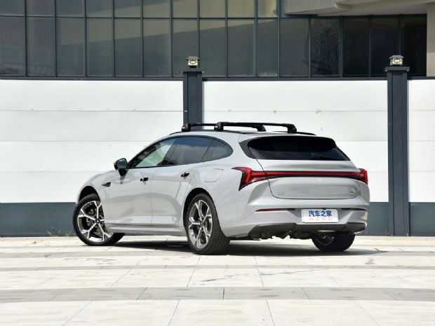 合众汽车 哪吒S猎装 2024款 增程 300 PRO