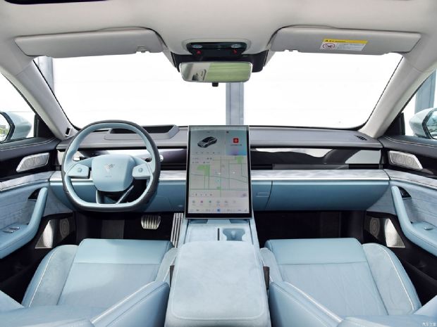 合众汽车 哪吒S猎装 2024款 增程 300 PRO