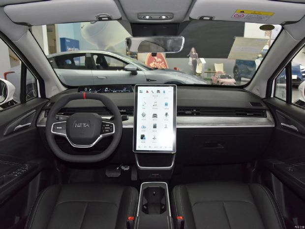 合众汽车 哪吒AYA 2023款 改款 401 Lite