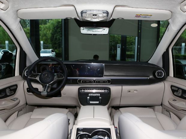 福建奔驰 奔驰V级 2024款 V 300 L 长轴距豪华版