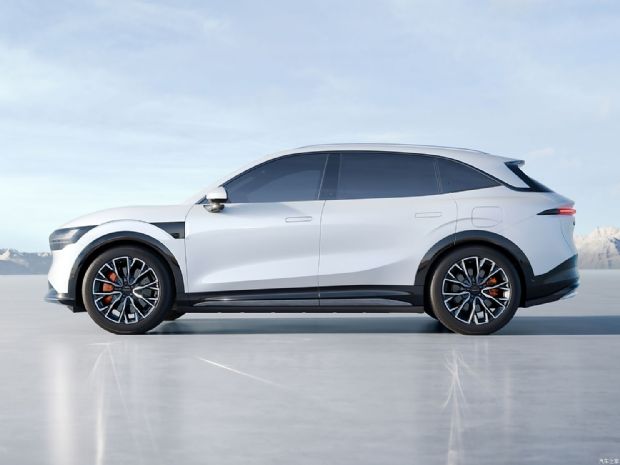 极氪 极氪7X 2024款 两驱版 磷酸铁锂