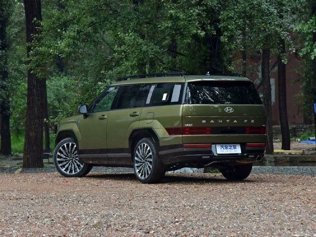 北京现代 胜达 2024款 2.0T 鉴赏家Ultra