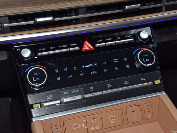 北京现代 胜达 2024款 2.0T 鉴赏家Ultra