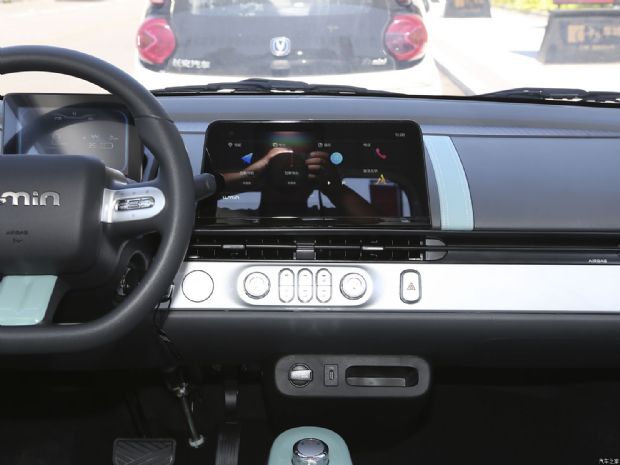 长安汽车 长安Lumin 2024款 130km