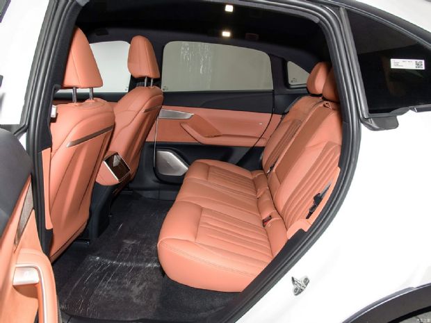 蔚来 乐道L60 2024款 标准续航版