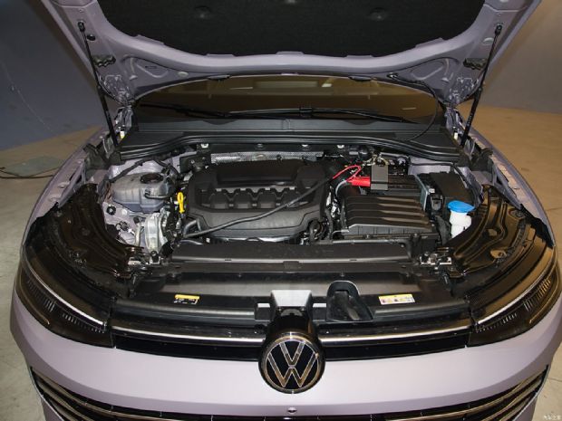 上汽大众 帕萨特 2025款 PRO 380TSI 耀尊版