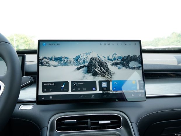  8 PLUS 2025 290TGDI DCT