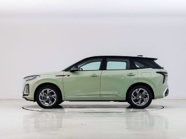 一汽红旗 红旗HS3 PHEV 2024款 PHEV 115km 劲为版