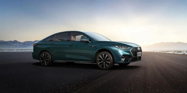 性能提升 奇瑞艾瑞泽8 PRO 2.0T官图发布