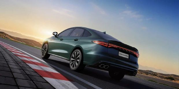 性能提升 奇瑞艾瑞泽8 PRO 2.0T官图发布