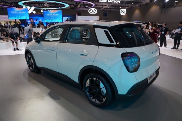 广汽飞行汽车全球首发预售169万元,埃安AION UT香港首秀