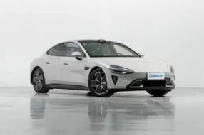 ����С��SU7ͣ�� ��һ�����ͽ���4������