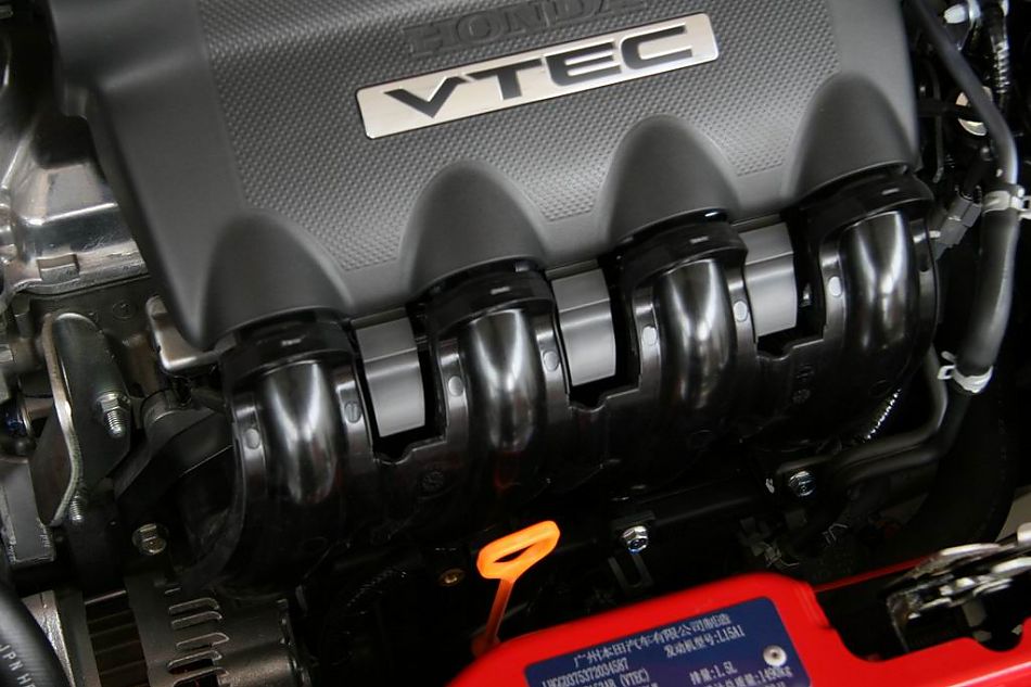 广州本田两厢飞度发动机