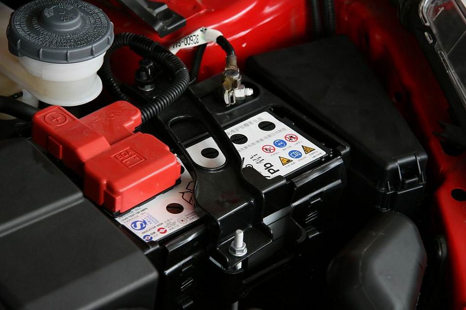 广州本田两厢飞度发动机