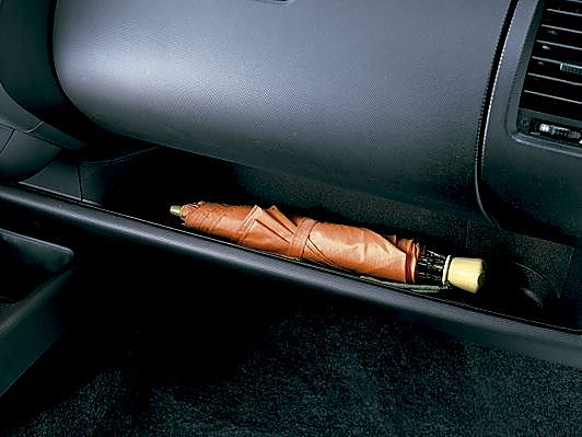 图为新飞度内饰及细节