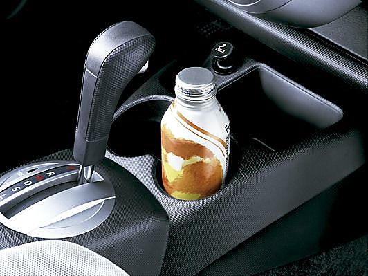 图为新飞度内饰及细节