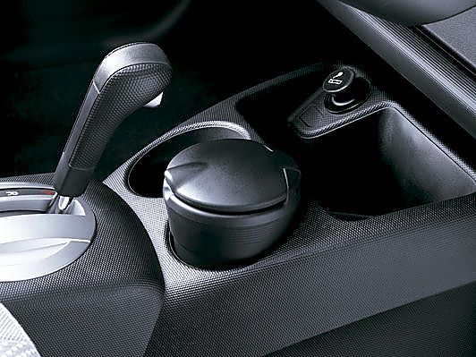 图为新飞度内饰及细节