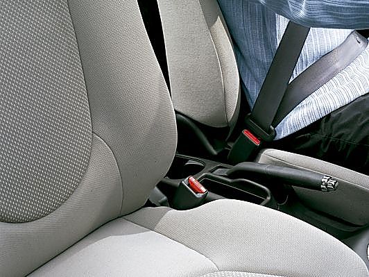 图为新飞度内饰及细节