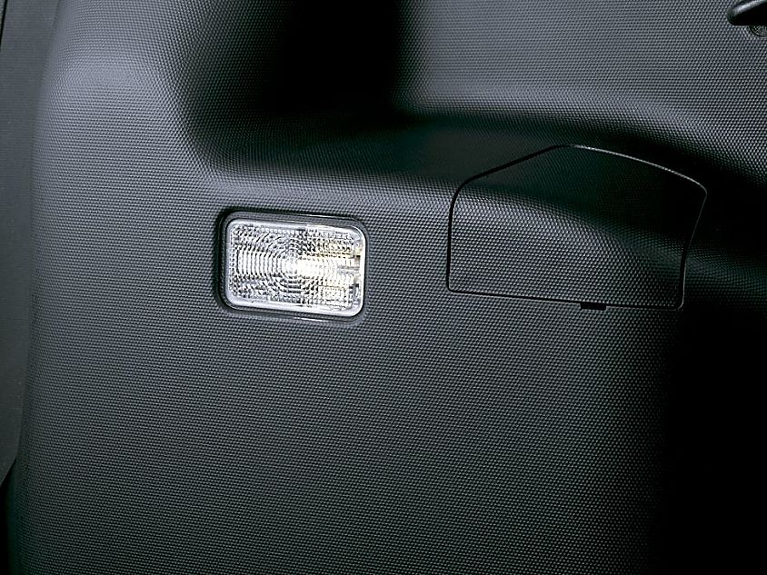 图为新飞度内饰及细节