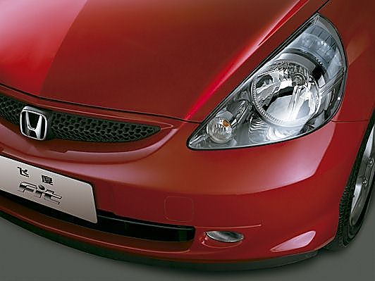 图为新飞度外观及细节