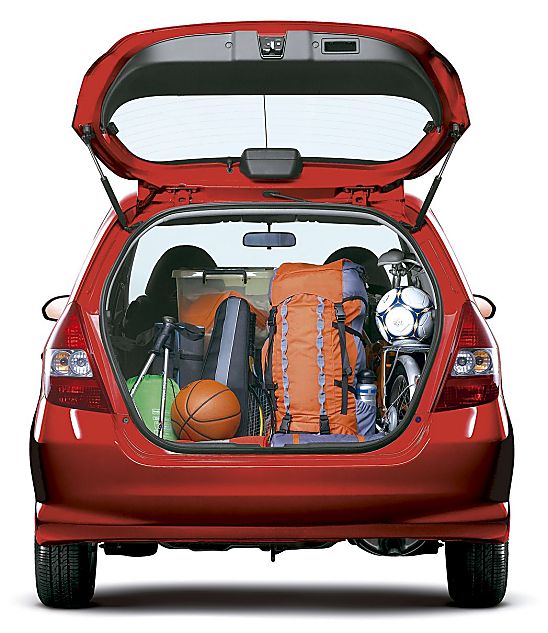 图为新飞度外观及细节