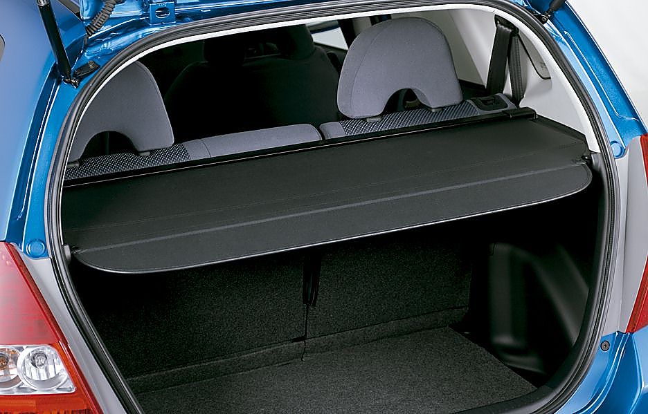 图为新飞度外观及细节