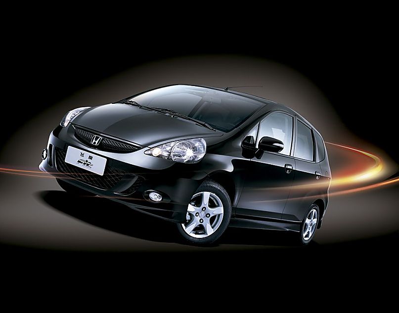 图为新飞度外观及细节