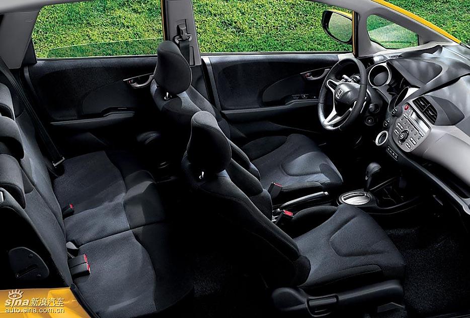 新飞度车内空间