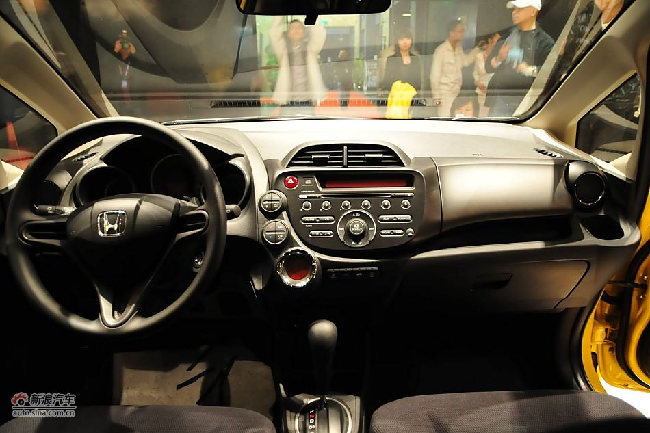 2011款新飞度上市现场图