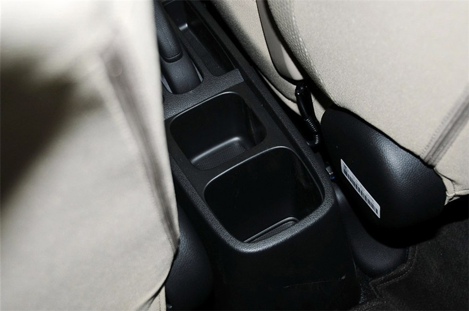 2011款本田飞度1.3L手动舒适版