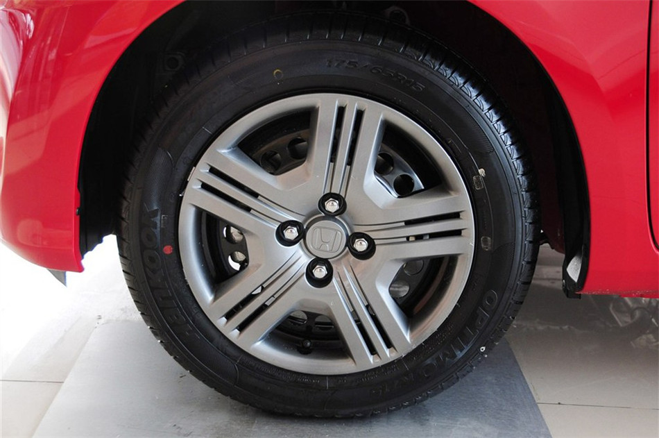 2011款本田飞度1.3L手动舒适版