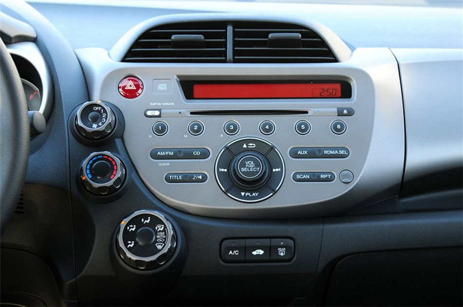 2011款本田飞度1.5L自动豪华版