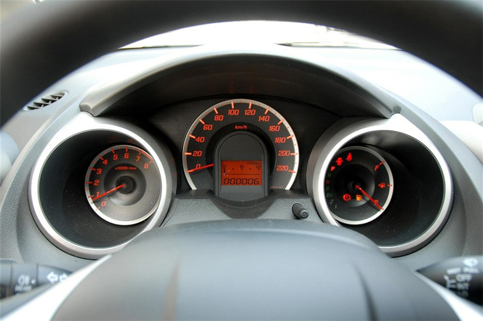 2011款本田飞度1.5L自动豪华版