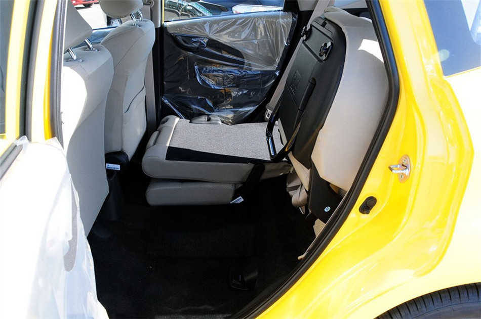 2011款本田飞度1.5L自动豪华版