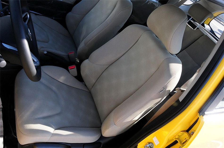 2011款本田飞度1.5L自动豪华版