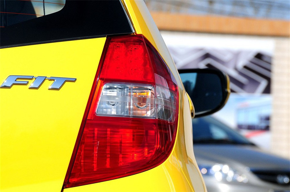 2011款本田飞度1.5L自动豪华版