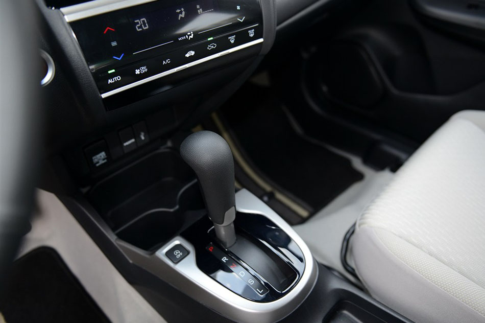 2014款 1.5L EXLI CVT领先型 内饰